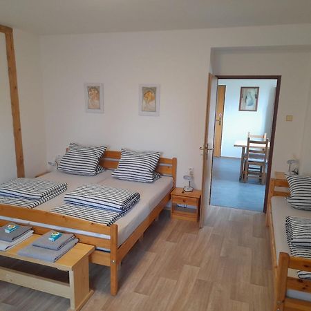 Hrncirna Apartment Knezeves  ภายนอก รูปภาพ